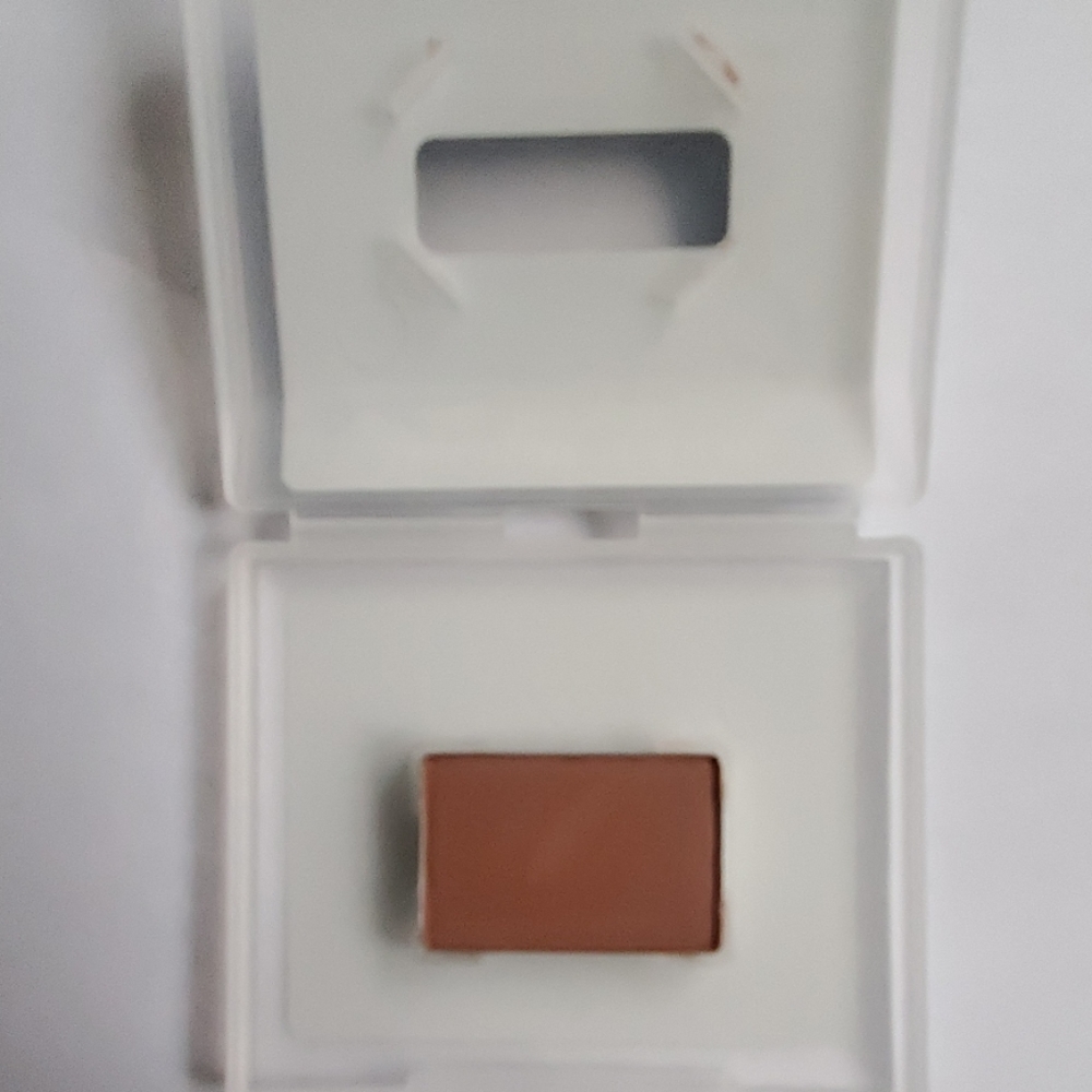 Mary kay's Sienna Mineral eye color